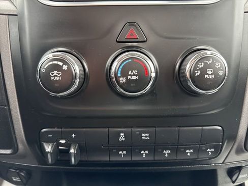 Used 2018 RAM 2500 Tradesman w/ Chrome Appearance Group image 17