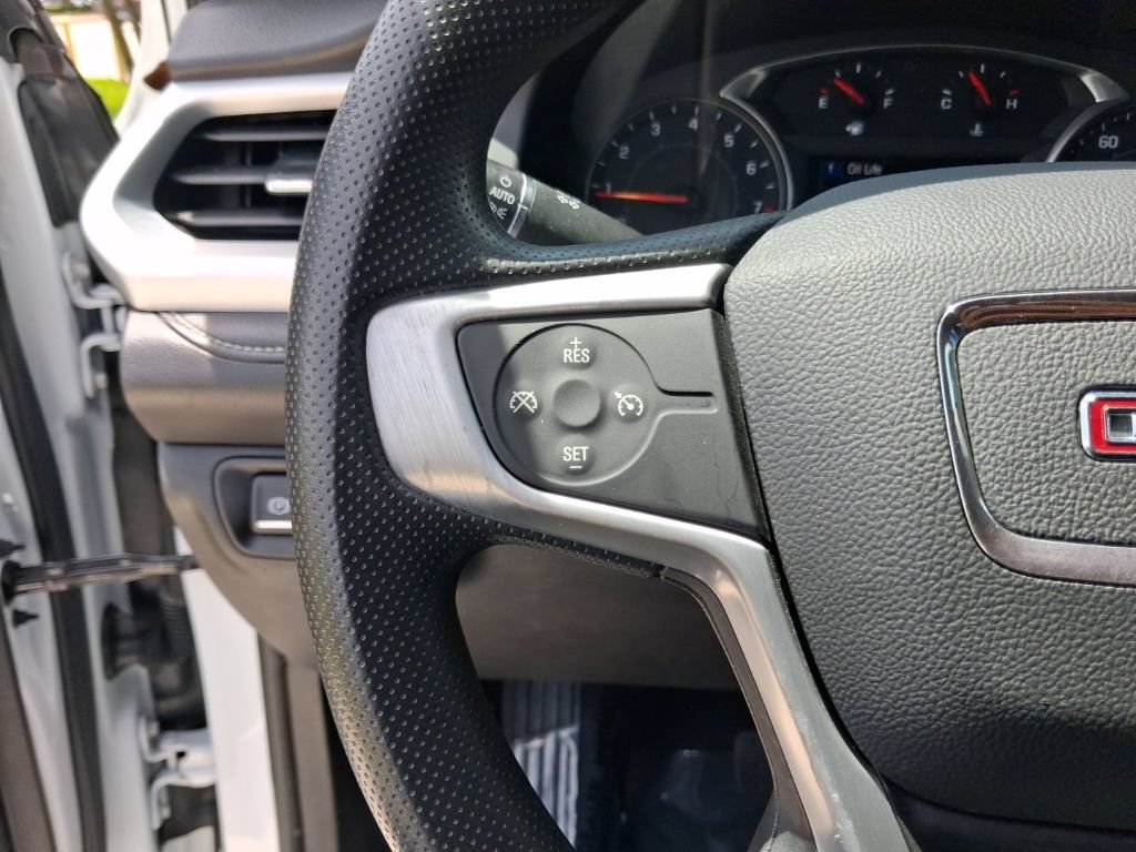 Used 2021 GMC Acadia SLE w/ Driver Convenience Package FWD image 18