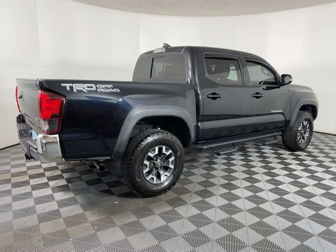 Used 2019 Toyota Tacoma TRD Off-Road image 7