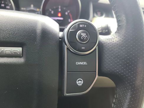 Used 2016 Land Rover Range Rover Sport HSE image 32