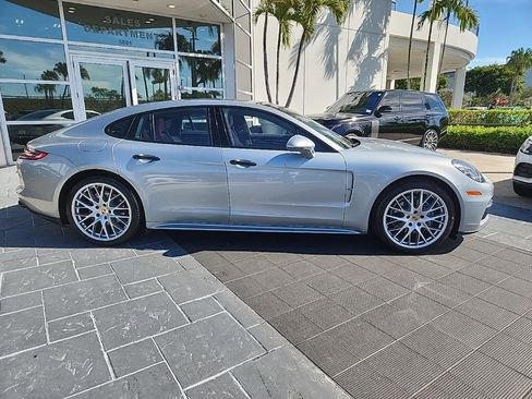 Used 2020 Porsche Panamera w/ Premium Package Plus image 8