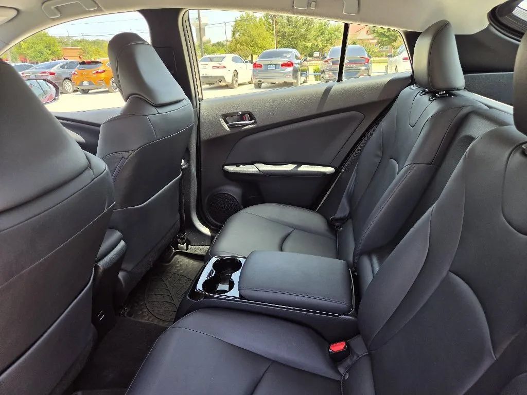 Used 2017 Toyota Prius Prime Advanced FWD image 18