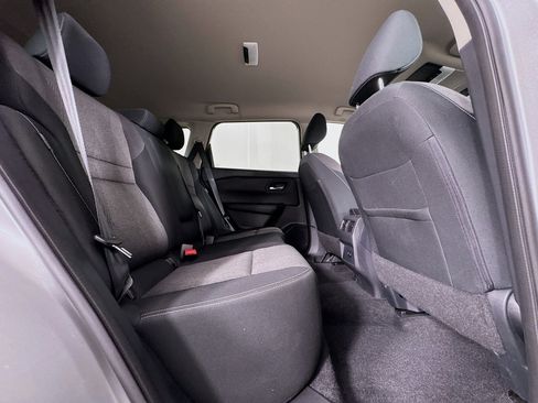 Used 2025 Nissan Rogue SV AWD/4WD image 25