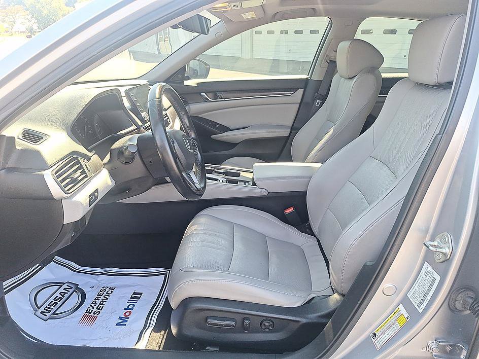 Used 2018 Honda Accord EX-L image 11