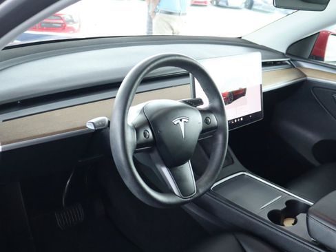 Used 2023 Tesla Model Y Long Range AWD/4WD image 12