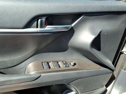 Used 2023 Toyota Camry SE FWD image 14