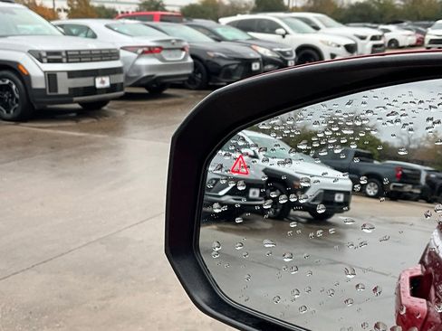 Used 2025 Hyundai Santa Fe SEL image 20