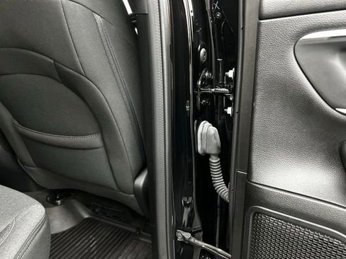 Used 2023 RAM 1500 Big Horn image 34