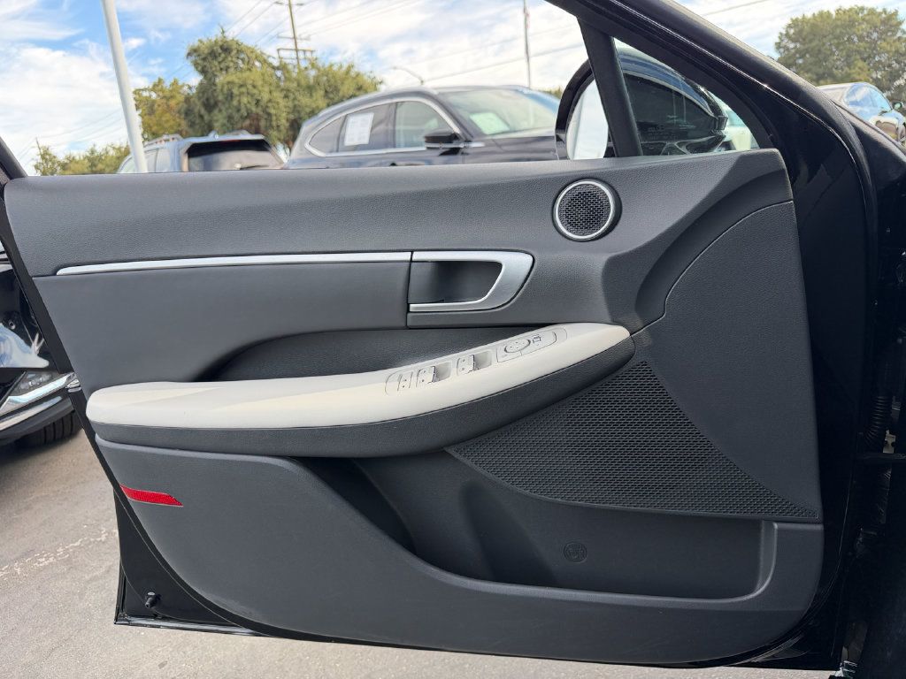 Used 2024 Hyundai Sonata SEL FWD image 13