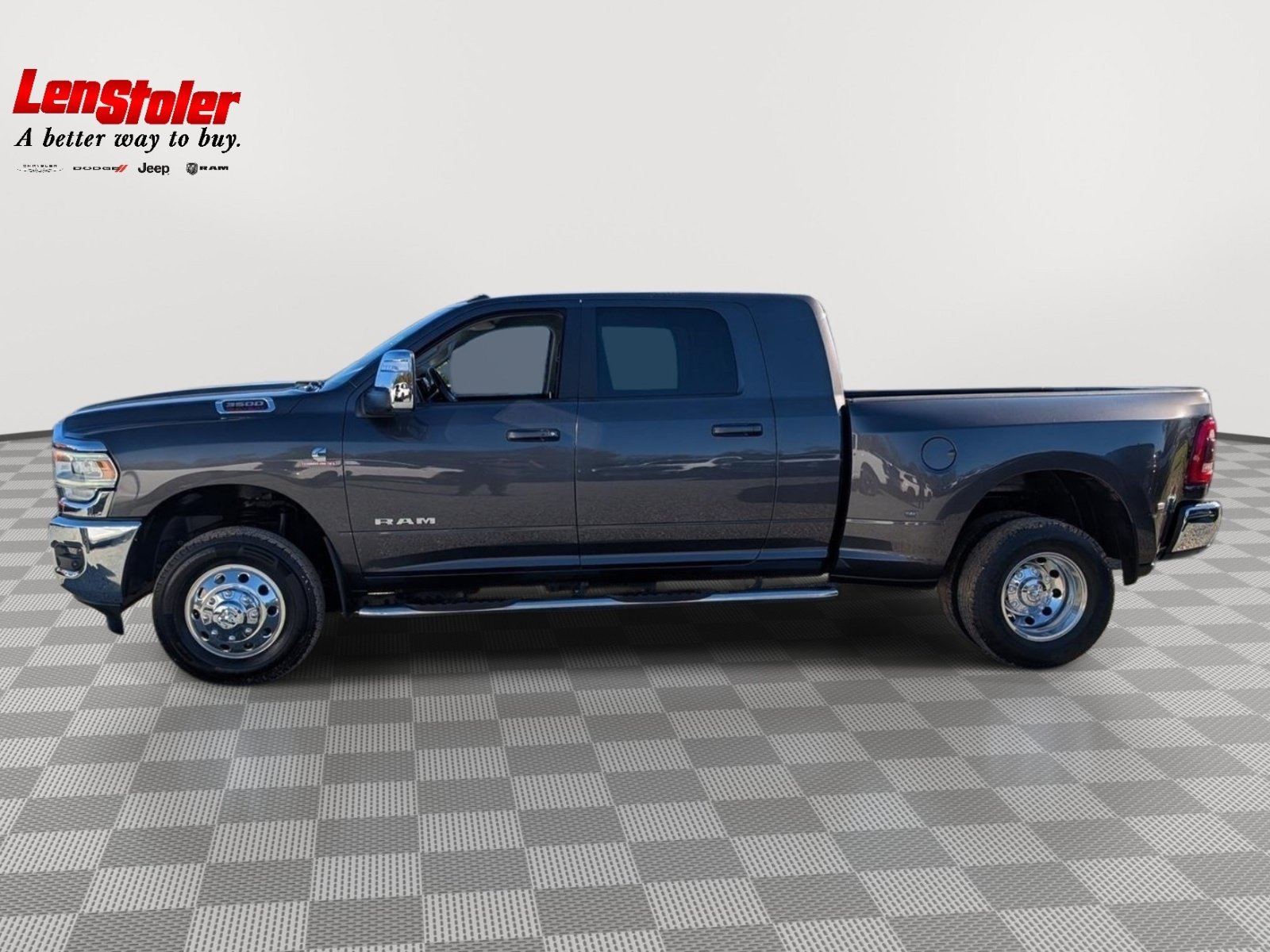 Used 2023 RAM 3500 Laramie AWD/4WD image 2