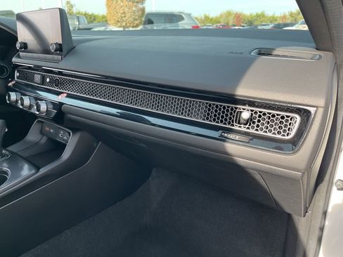 Used 2024 Honda Civic Sport image 28