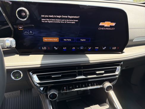 New 2026 Chevrolet Traverse LT w/ LPO, Floor Liner Package FWD image 29