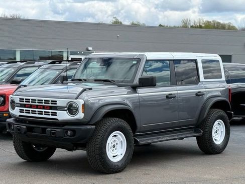 Used 2025 Ford Bronco Heritage Edition AWD/4WD image 37