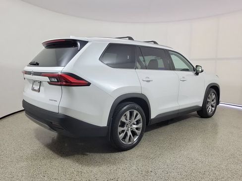 Used 2024 Toyota Grand Highlander AWD Hybrid image 5