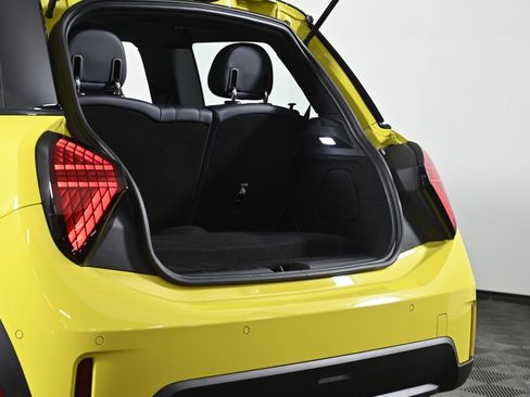 Certified 2025 MINI Cooper S image 31