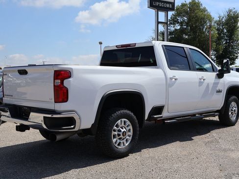 Used 2024 Chevrolet Silverado 2500 LT w/ Texas Edition AWD/4WD image 9