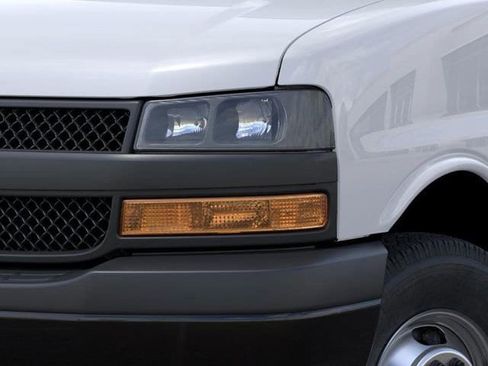 New 2025 Chevrolet Express 4500 w/ Power Convenience Package image 10
