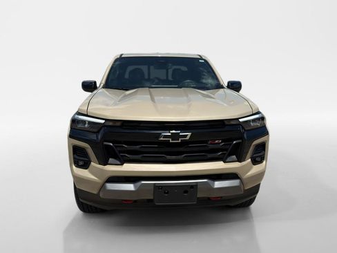 Used 2024 Chevrolet Colorado Z71 w/ Z71 Convenience Package 2 AWD/4WD image 8