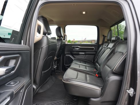 Used 2020 RAM 1500 Laramie AWD/4WD image 18