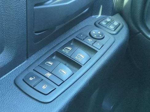 Used 2024 RAM 3500 Tradesman w/ Chrome Appearance Group AWD/4WD image 23