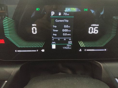 Used 2025 Kia K4 LXS image 23