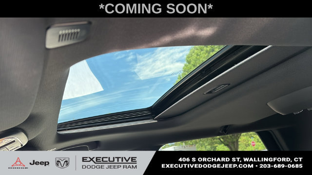 Used 2022 Dodge Durango R/T w/ Blacktop Package AWD/4WD image 11