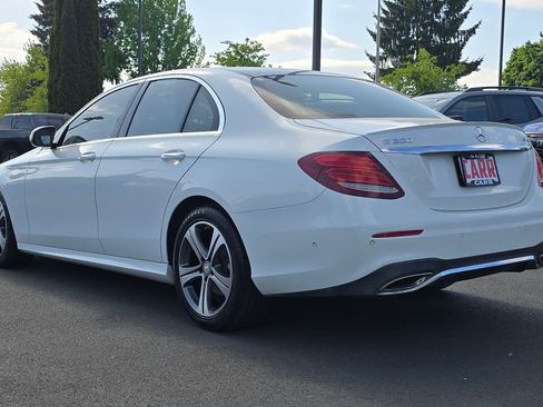 Used 2017 Mercedes-Benz E 300 4MATIC image 42