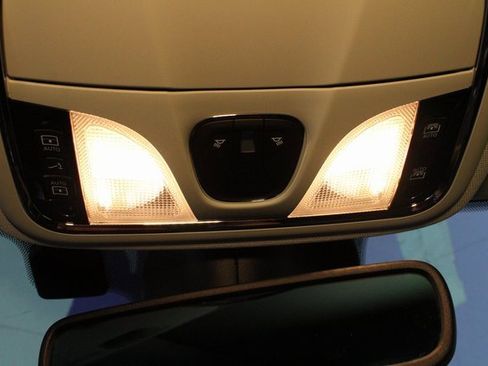 Used 2019 Jeep Cherokee Limited w/ Luxury Group image 28