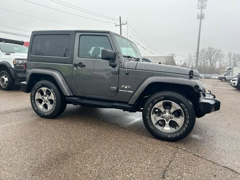 Certified 2018 Jeep Wrangler Sahara w/ Connectivity Group image 11