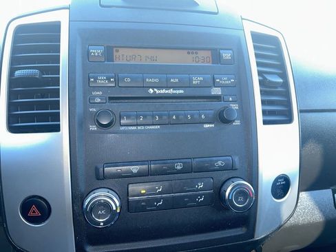 Used 2011 Nissan Xterra PRO-4X w/ Pro-4x Leather Pkg image 13