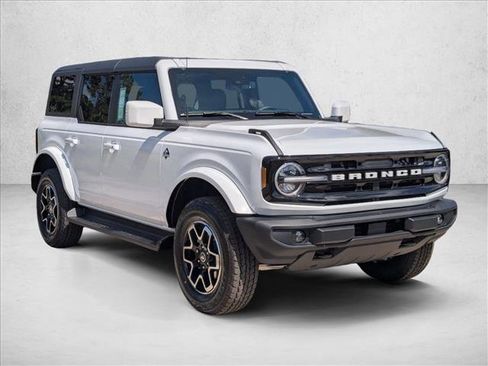 New 2025 Ford Bronco Outer Banks image 6
