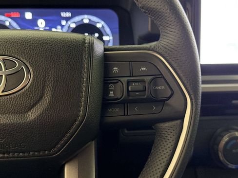 Used 2025 Toyota Tacoma TRD Sport RWD image 17