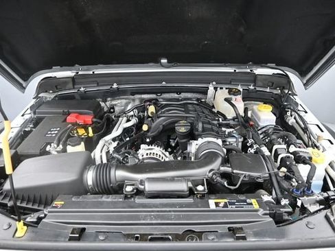 Used 2024 Jeep Wrangler Unlimited Rubicon AWD/4WD image 22