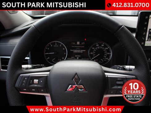 New 2026 Mitsubishi Outlander SE image 17