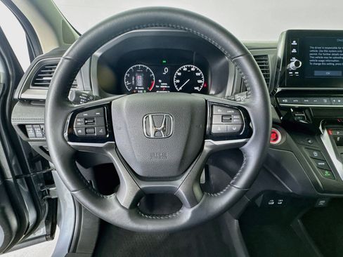 Used 2026 Honda Odyssey EX-L image 11