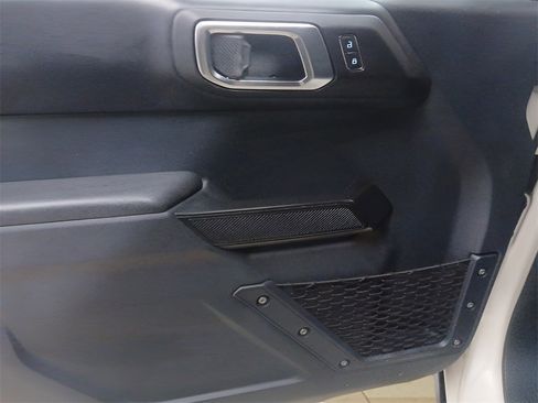 Certified 2025 Ford Bronco Badlands image 15