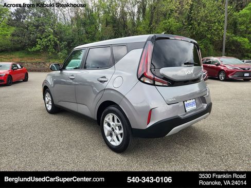 Used 2025 Kia Soul LX w/ LX Technology Package FWD image 5