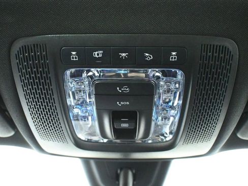 Certified 2022 Mercedes-Benz GLB 250 4MATIC image 20