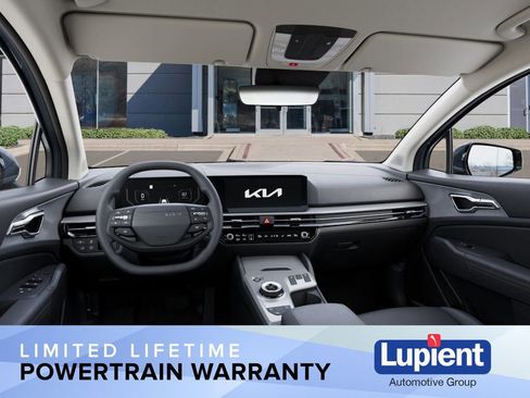 New 2026 Kia Sportage EX image 18