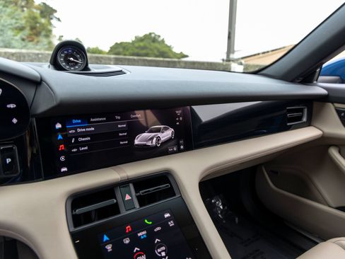 Certified 2025 Porsche Taycan AWD/4WD image 35