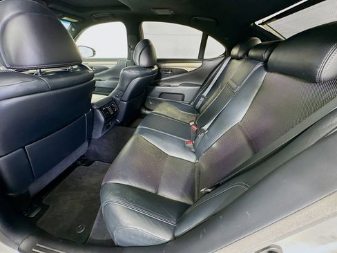 Used 2013 Lexus LS 460 w/ F-Sport Pkg RWD image 30
