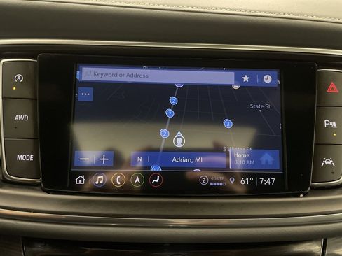 Used 2024 Buick Enclave Premium w/ Experience Buick Package image 8