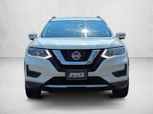 Used 2018 Nissan Rogue SV w/ Premium Package AWD/4WD image 2