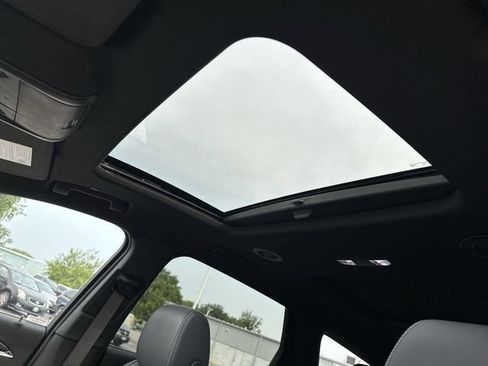 Used 2024 Buick Enclave Essence w/ Experience Buick Package AWD/4WD image 18