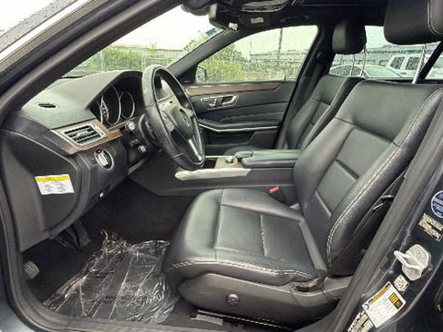 Used 2014 Mercedes-Benz E 350 Sedan image 16