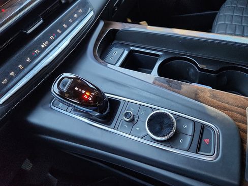 Used 2021 Cadillac Escalade ESV Sport Platinum image 20