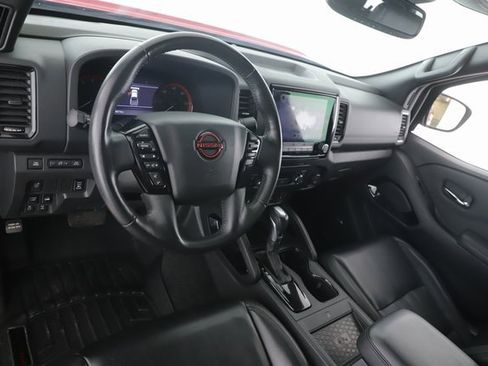 Used 2022 Nissan Frontier PRO-4X w/ Pro-4X Premium Package image 17