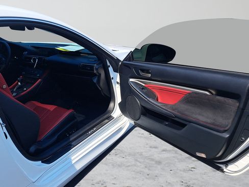 Used 2015 Lexus RC F w/ Premium Package RWD image 12
