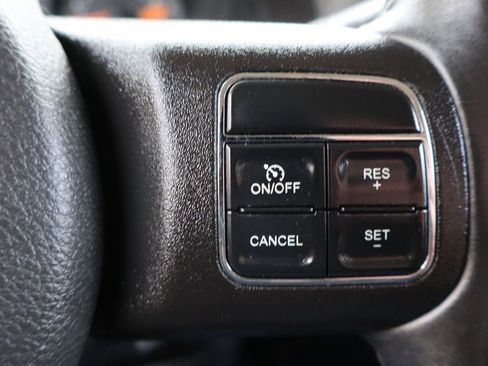 Used 2015 Jeep Patriot Latitude image 29