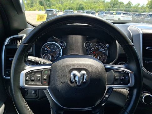 Used 2022 RAM 1500 Big Horn AWD/4WD image 18